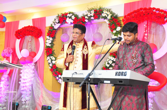 Bro Andrew Richard & Sis Hanna Celebrated their 25th Silver Jubilee Wedding anniversary with great grandeur at the Prayer Center in Mangalore here on May 04th, 2018 amidst a large number of devotees.